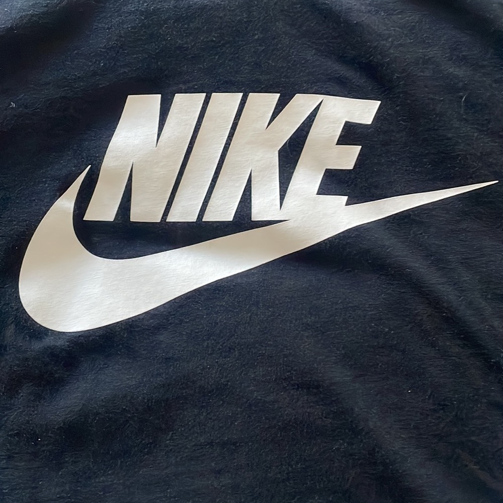 Womens Nike crop top - Picture 2 of 3